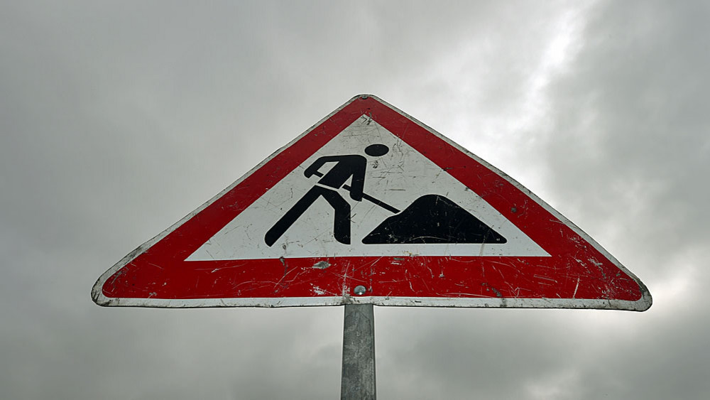 Wegen Bauarbeiten kann es auf der A66 bei Gelnhausen in den nächsten Monaten zu Staus kommen. (Symbolbild)