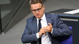 Mehr Pflegebeitrag für Kinderlose – große Reform vertagt