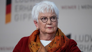 Rot-Kreuz-Chefin: Gleiche Absicherung für alle ehrenamtlichen Helfer