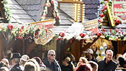 Erste Weihnachtsmärkte öffnen