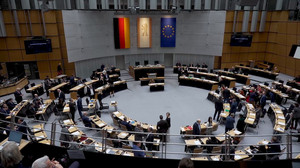 Umfrage sieht AfD in Berlin erstmals als zweitstärkste Kraft