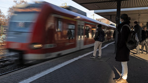Tödlicher Unfall in Frankfurt: Mann von S-Bahn am Westbahnhof erfasst