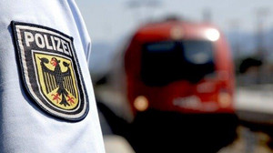 Fulda: Mann klaut in ICE Tasche und schlägt Zugbegleiter