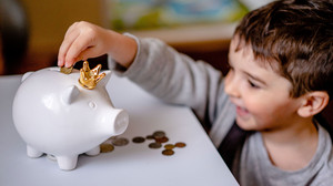 Taschengeld Tabelle: So viel sollte dein Kind bekommen