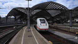 November: Wieder fast jeder zweite Fernzug unpünktlich