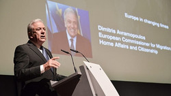 Haftbefehl gegen Ex-EU-Kommissar Avramopoulos