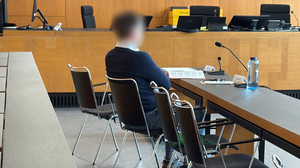 Prozess Aschaffenburg: Ist Feuerwehrmann ein Serienbrandstifter?