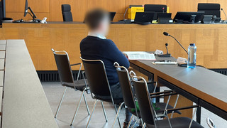 Prozess Aschaffenburg: Ist Feuerwehrmann ein Serienbrandstifter?