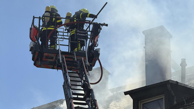 Brand in Frankfurter Wohnhaus: Sechs Verletzte