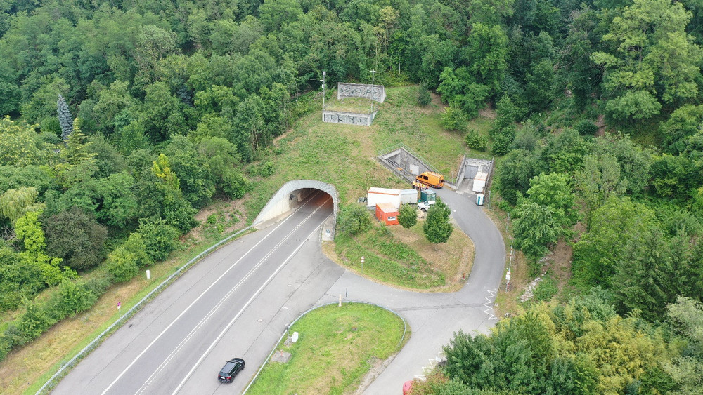 Für drei Wochen müssen Pendler eine Umleitung fahren, wenn sie von Hessen nach Baden-Württemberg wollen. 