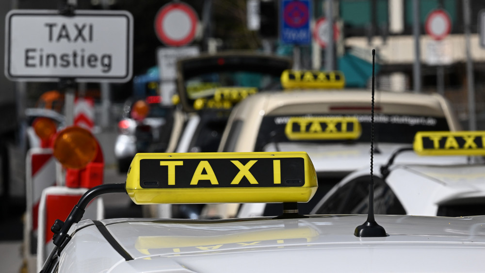In Dreieich ist am Samstag ein Taxifahrer überfallen wollen