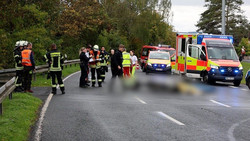 Tödlicher Unfall: Krad-Fahrerin (59) stirbt nach Zusammenstoß