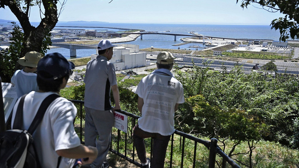 Erdbeben vor Russlands Ostküste -  Tsunami-Warnungen Japan