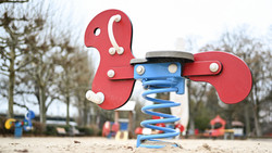 Herrngarten Darmstadt: Spielplatz-Umzug wegen Drogenszene