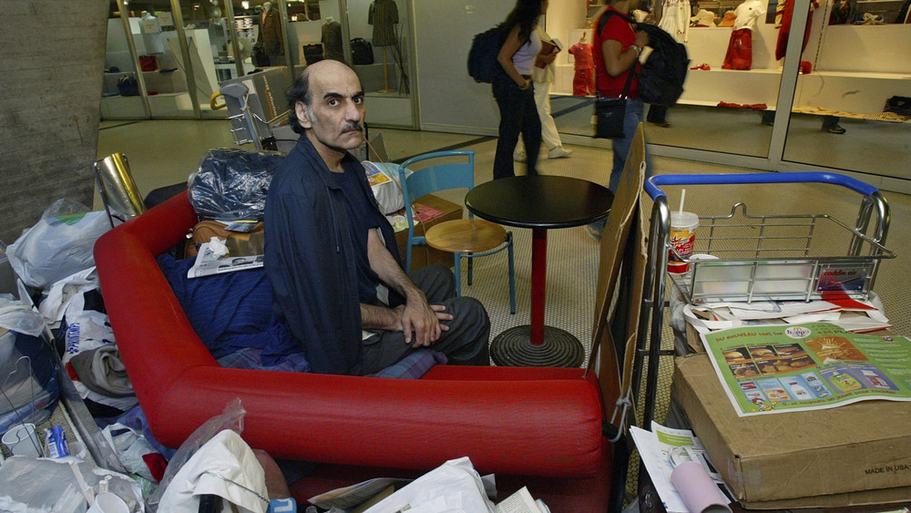 Der iranische Flüchtling Mehran Karimi Nasseri lebte 18 Jahre lang im Transitbereich des Pariser Flughafens