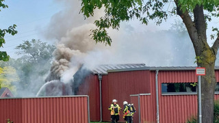 Brand im Schwimmbad Kelsterbach: Keine Gefahr für Schulklasse