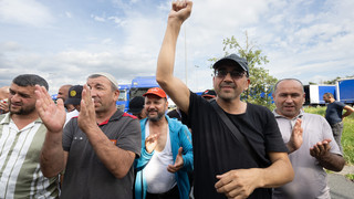 Nach LKW-Streik an A5: Fahrer haben Geld nicht von Spedition erhalten