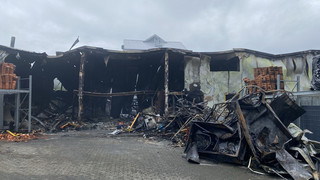 Lagerhalle in Salmünster abgebrannt: Ursache wohl defekte Solaranlage