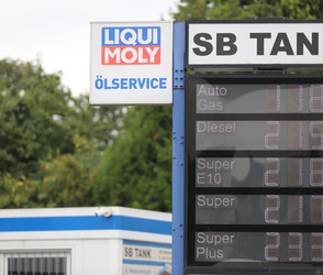 Freie Tankstellen fordern Ende der 12 Uhr Regel