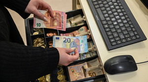 Bargeldzahlungen bei Behörden oft überraschend schwierig