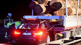 A5 bei Mörfelden-Walldorf: Zwei Tote bei Verkehrsunfall