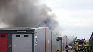 Brand in Büttelborner Garagenpark: Polizei verneint Straftat