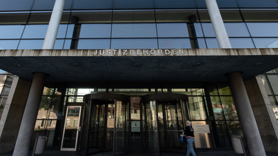 Gold eingesackt? Ex-Sparkassen-Mitarbeiter vor Gericht