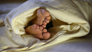 Optimale Temperatur im Schlafzimmer: Kälter oder wärmer?