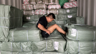 Reel-Check Chinas Container-Stopfer