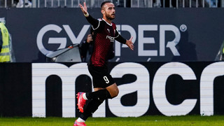 Wehen Wiesbaden triumphiert in Rostock