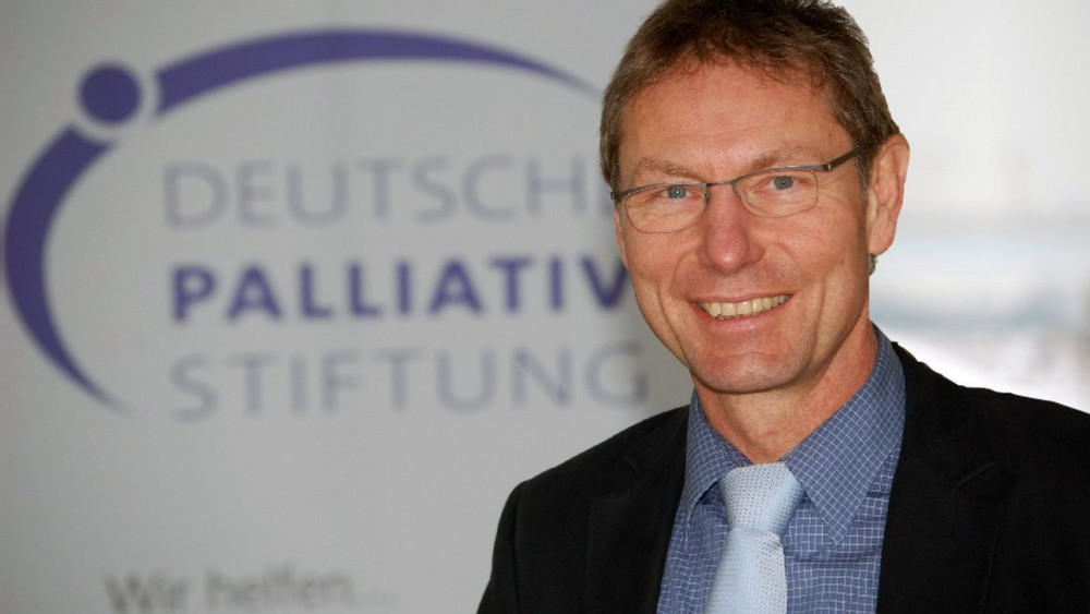 Der Palliativ-Mediziner Dr. Thomas Sitte erhält heute in Fulda das Bundesverdienstkreuz (Archivbild). 