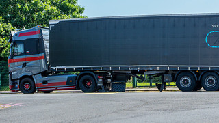 Zwei junge Männer sterben bei Autounfall in Gelnhausen