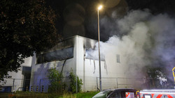 Brannte schon 2024: Wieder Feuer in Bad Hersfelder Möbelhaus