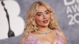Neu bei FFH: Sabrina Carpenter mit "Manchild"