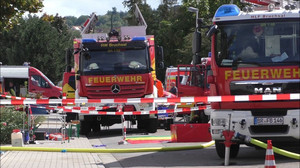 Bei Karlsruhe: Feuerwehreinsatz wegen verdächtiger Flüssigkeit
