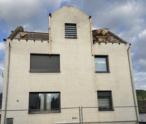 Tornado in Hessen: Mehrere Häuser in Solms unbewohnbar