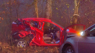 Beim Warten auf Abschleppwagen lebensgefährlich verletzt in Hilders