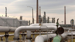 Russlands Öl für Ungarn macht Weg frei für EU-Ukraine-Darlehen von 90 Milliarden Euro