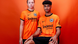 Neues Eintracht Frankfurt-Ausweichtrikot: Ganz in Orange
