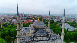 Lebensmittelvergiftung im Urlaub? Zwei deutsche Kinder und Mutter sterben in Istanbul