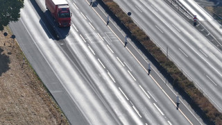 Fahrverbot ausgesetzt - erste Laster rollen am Sonntag