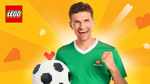 Triff Fußball-Star Thomas Müller und bau mit ihm LEGO® Kreationen
