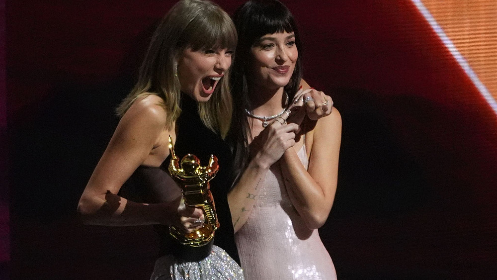 MTV Video Music Awards- Show