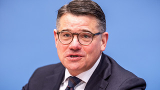 Landeschef Rhein fordert Spritpreisbremse und Steuersenkung