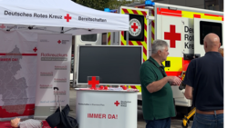 DRK klärt auf Gutenbergplatz in Mainz über Erste Hilfe auf