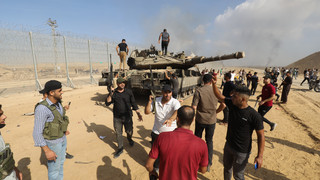 Eskalation in Nahost - Hunderte Menschen sterben bei Angriffen