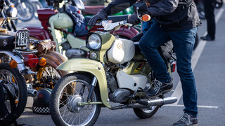 Hunderte Oldtimer beim Hochland Moped Marathon in Gilserberg