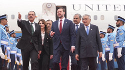 Dauerhafte Friedenslösung gesucht: US-Delegation um Vance in Pakistan