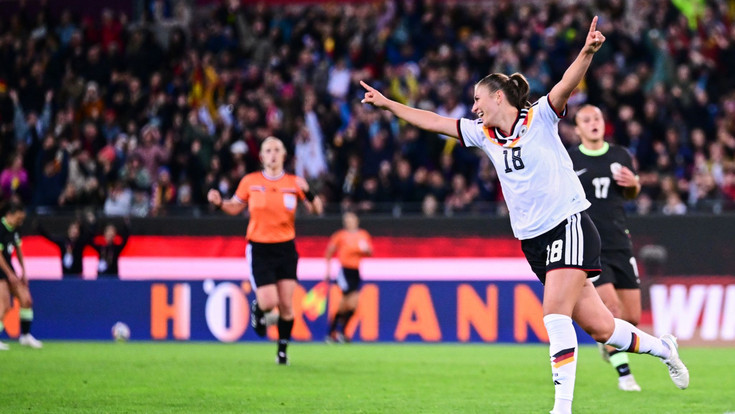 WM-Test in Karlsruhe: DFB-Frauen feiern 4:2 gegen Australien