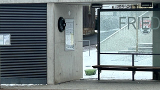 Gerade eingerichtet: Unbekannte zerstören Defibrillator in Friedewald